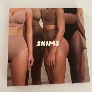 SKIMS Core control thong